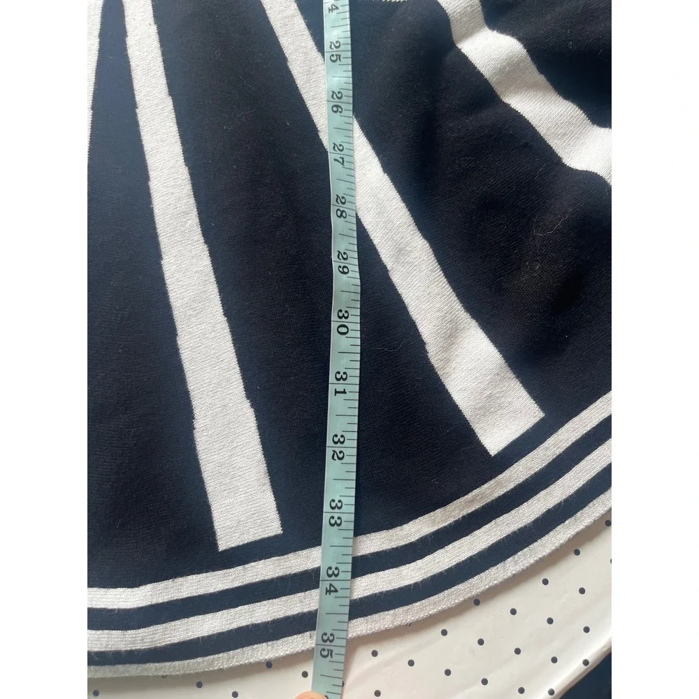 Womens Black White Striped Sweater Knit Geometric Knit Fit & Flare Dress Medium